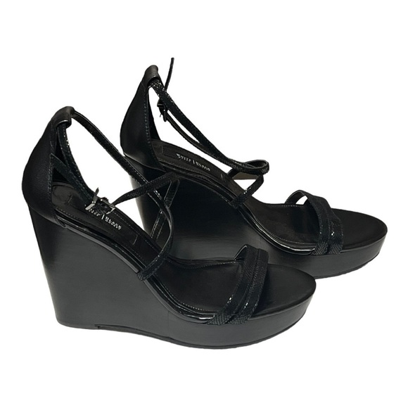 White House Black Market Leighton Wedge Jet Black Embossed Lizard Strap Sandal - Picture 4 of 6